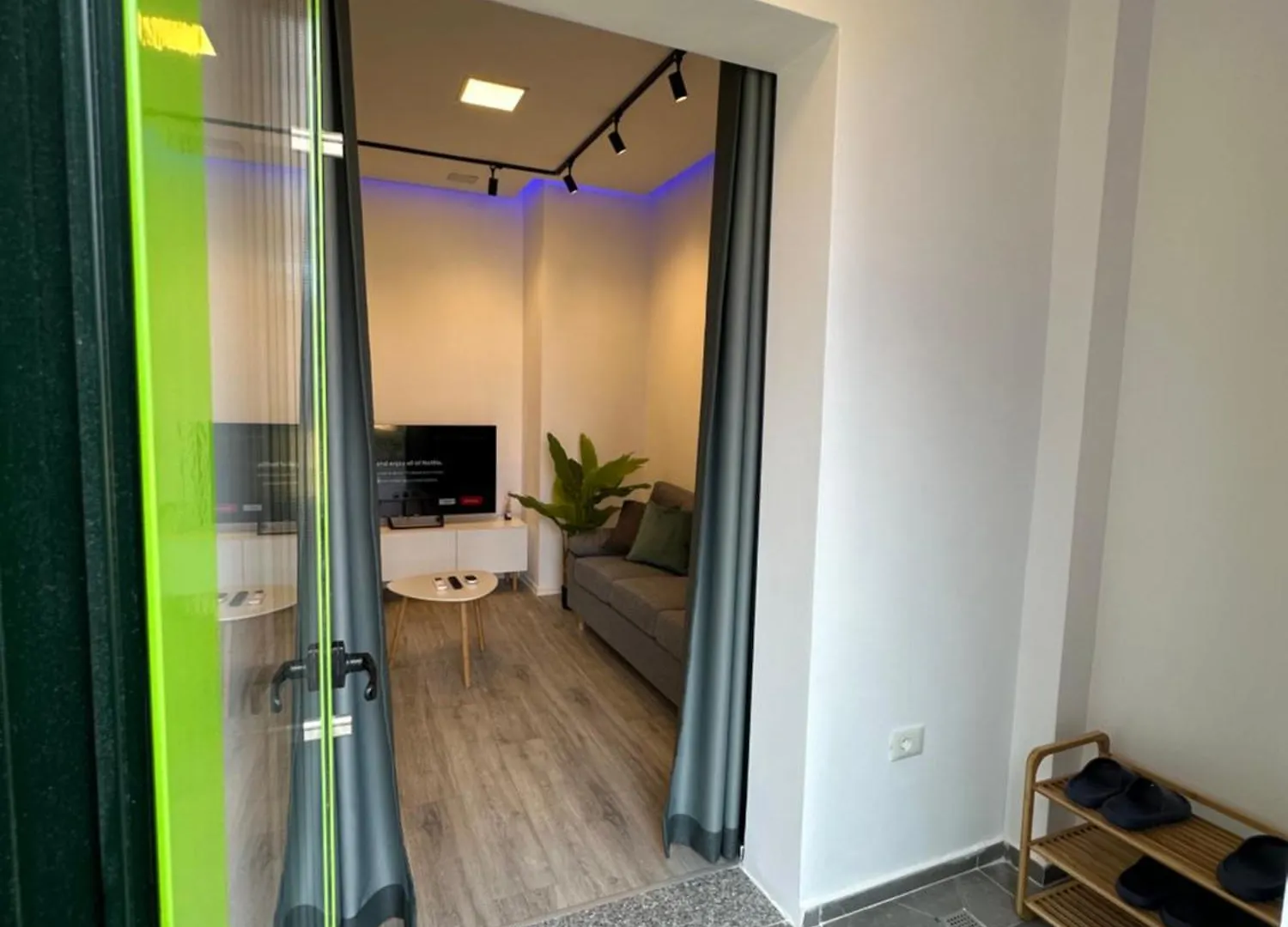 Sunflower Apartment Tirana