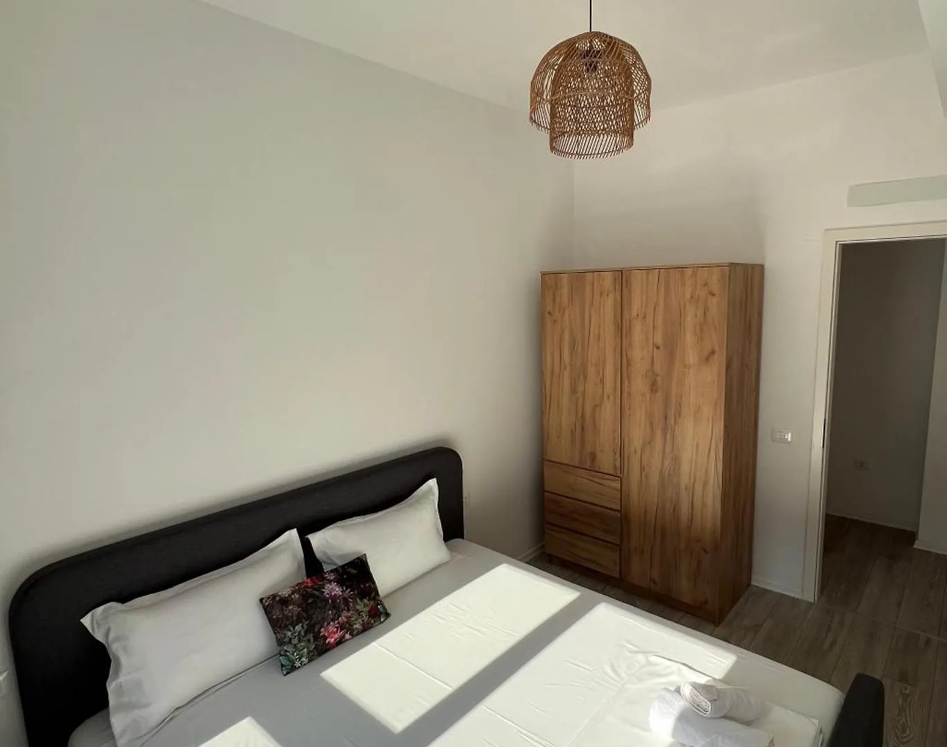 Sunflower Apartment Tirana