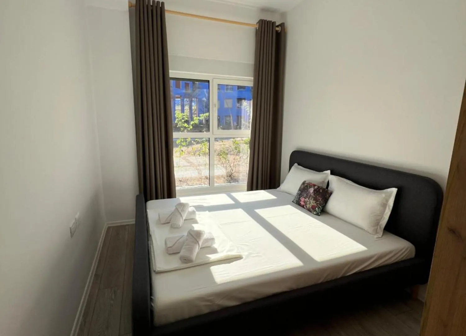 Sunflower Apartment Tirana Albania