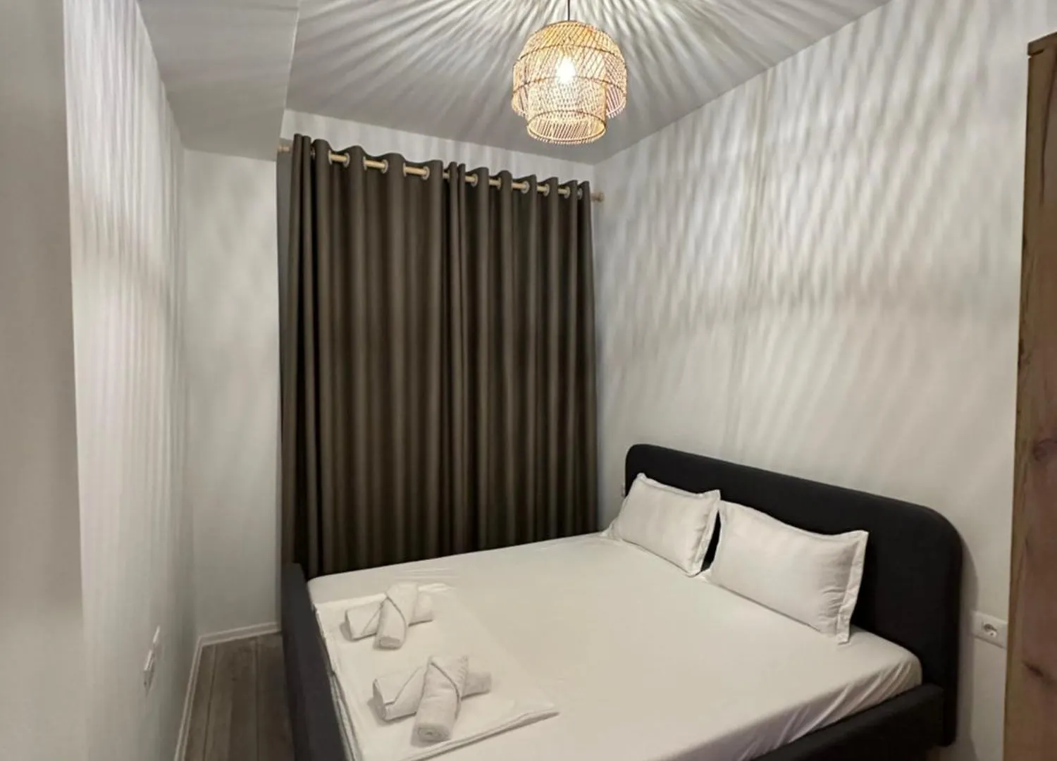 Sunflower Apartment Tirana